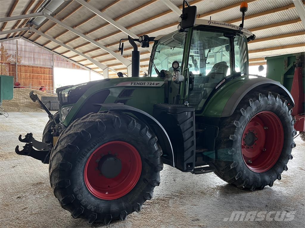 Fendt 724 VARIO SCR Tratores Agrícolas usados