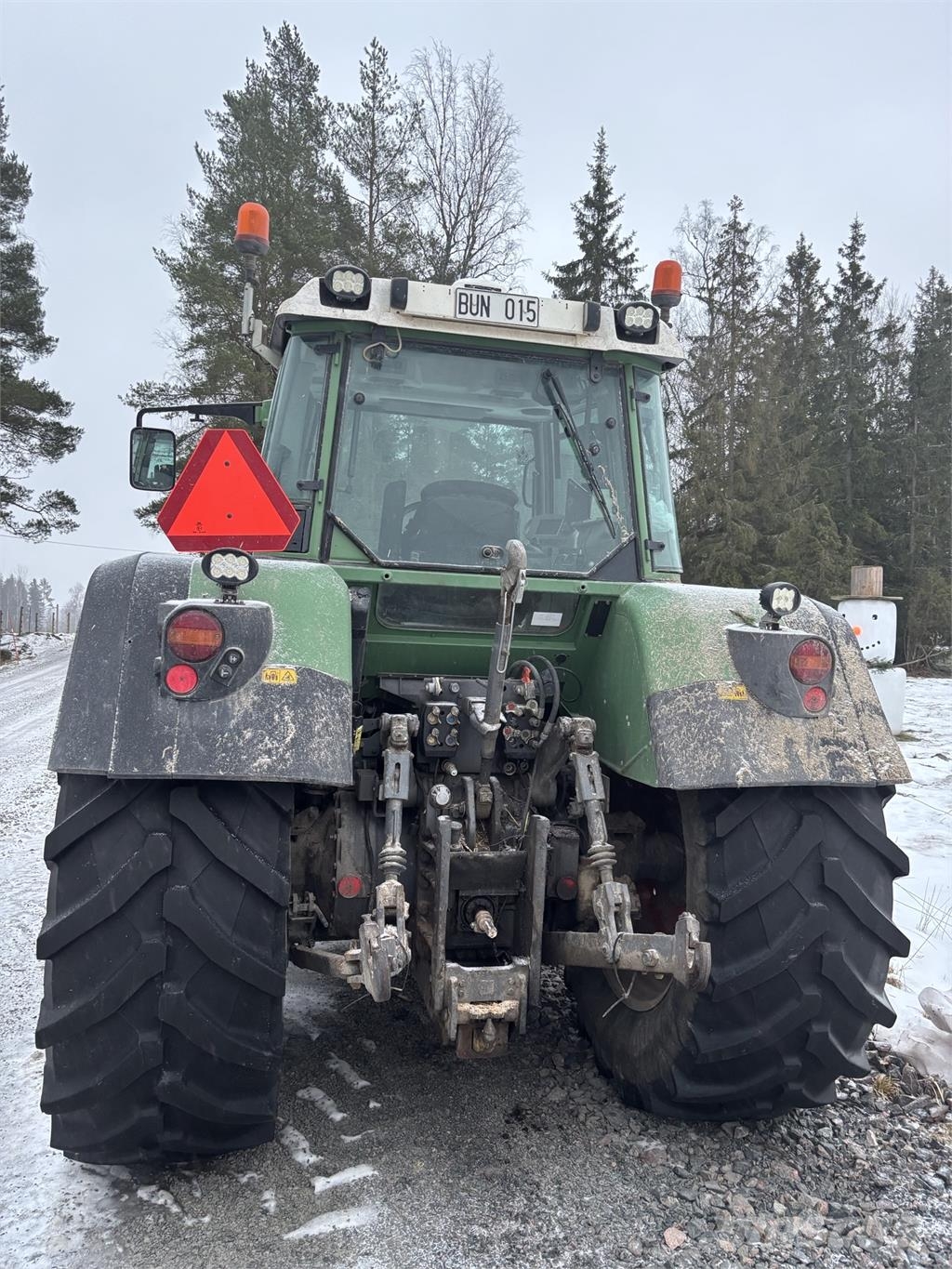 Fendt 820 VARIO Trattori