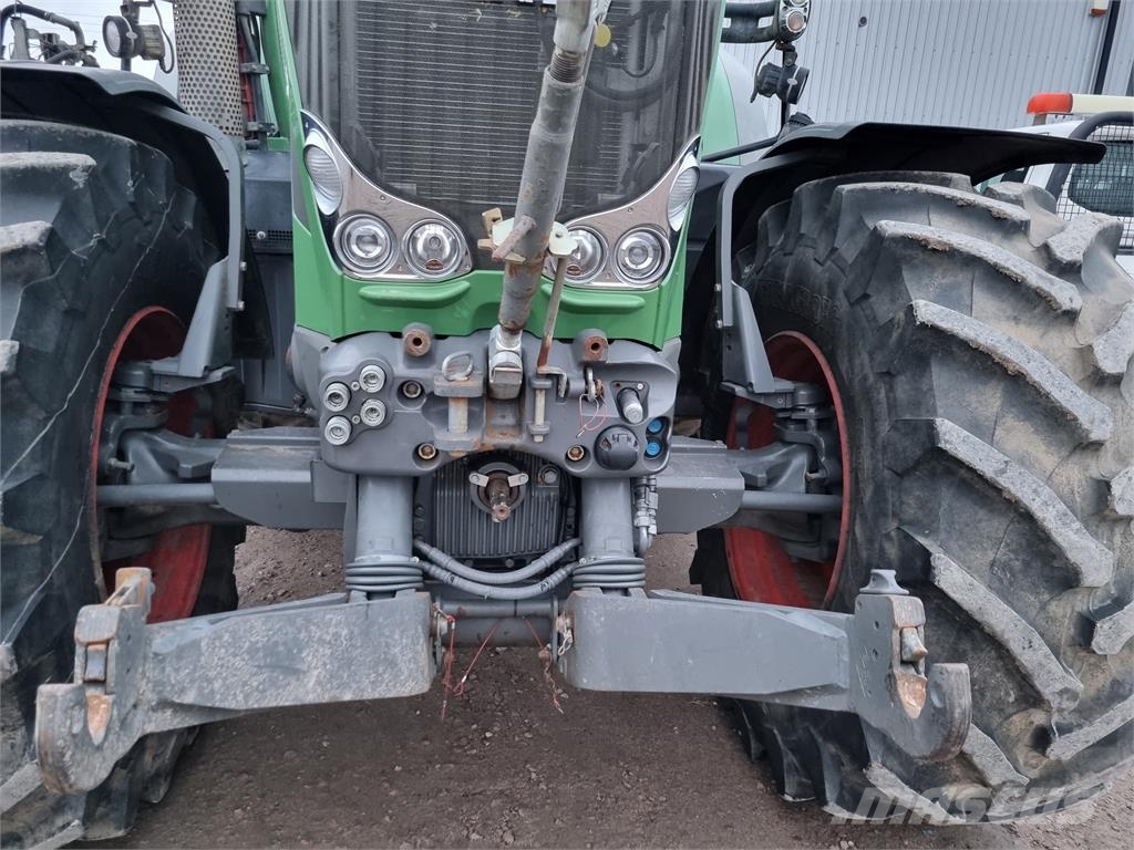 Fendt 828 VARIO PROFI Трактори