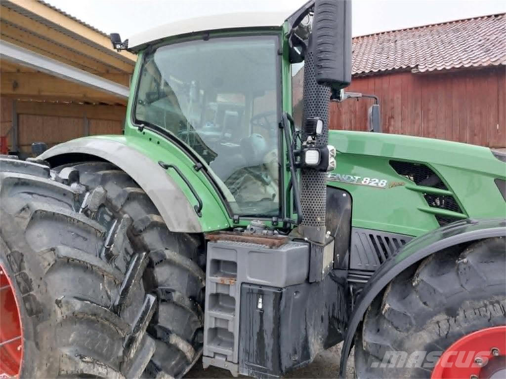 Fendt 828 VARIO PROFI PLUS FRONTPTO Tractors