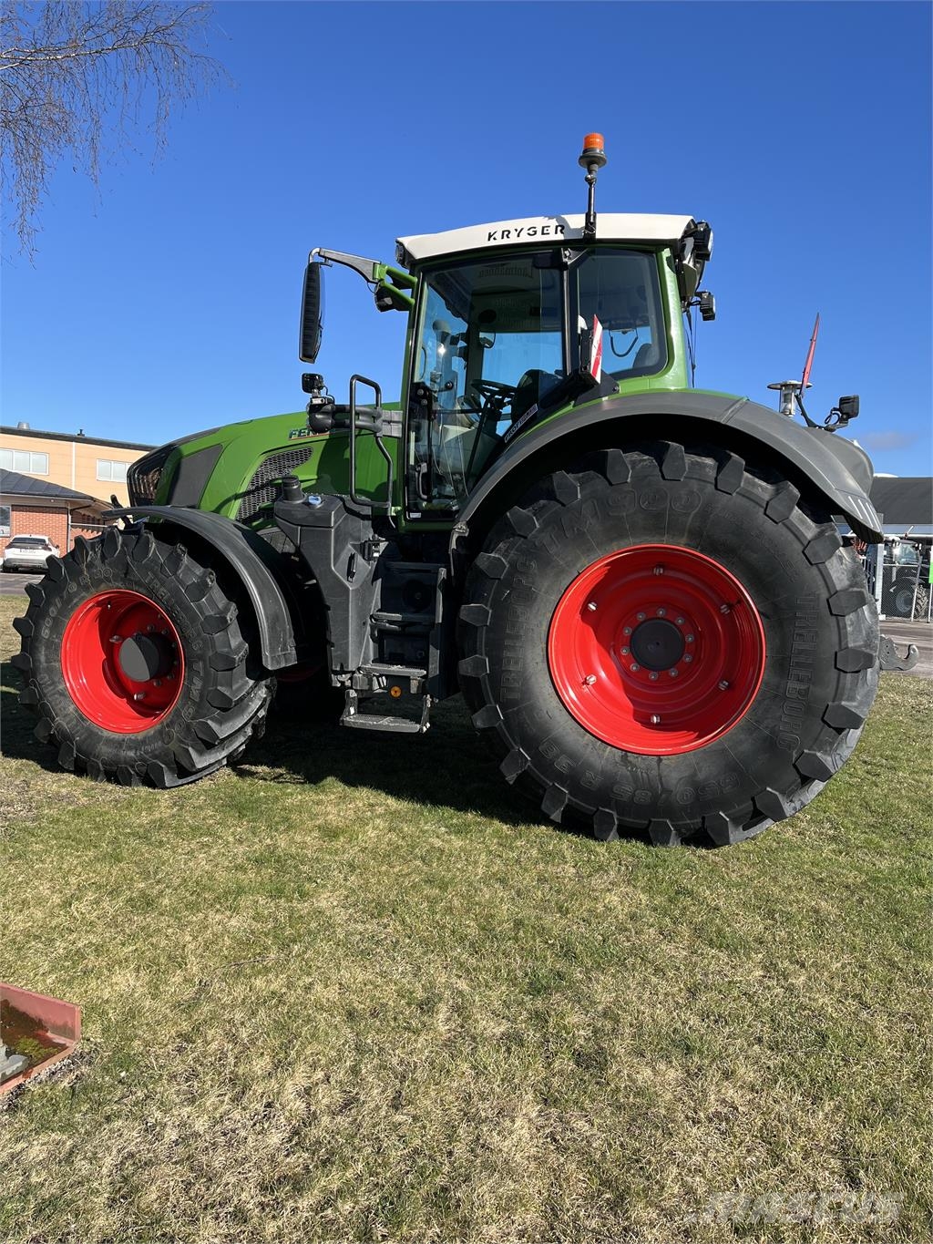 Fendt 828 VARIO S4 Трактори