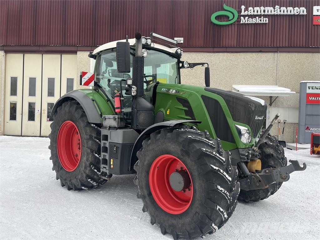 Fendt 828 VARIO S4 Трактори