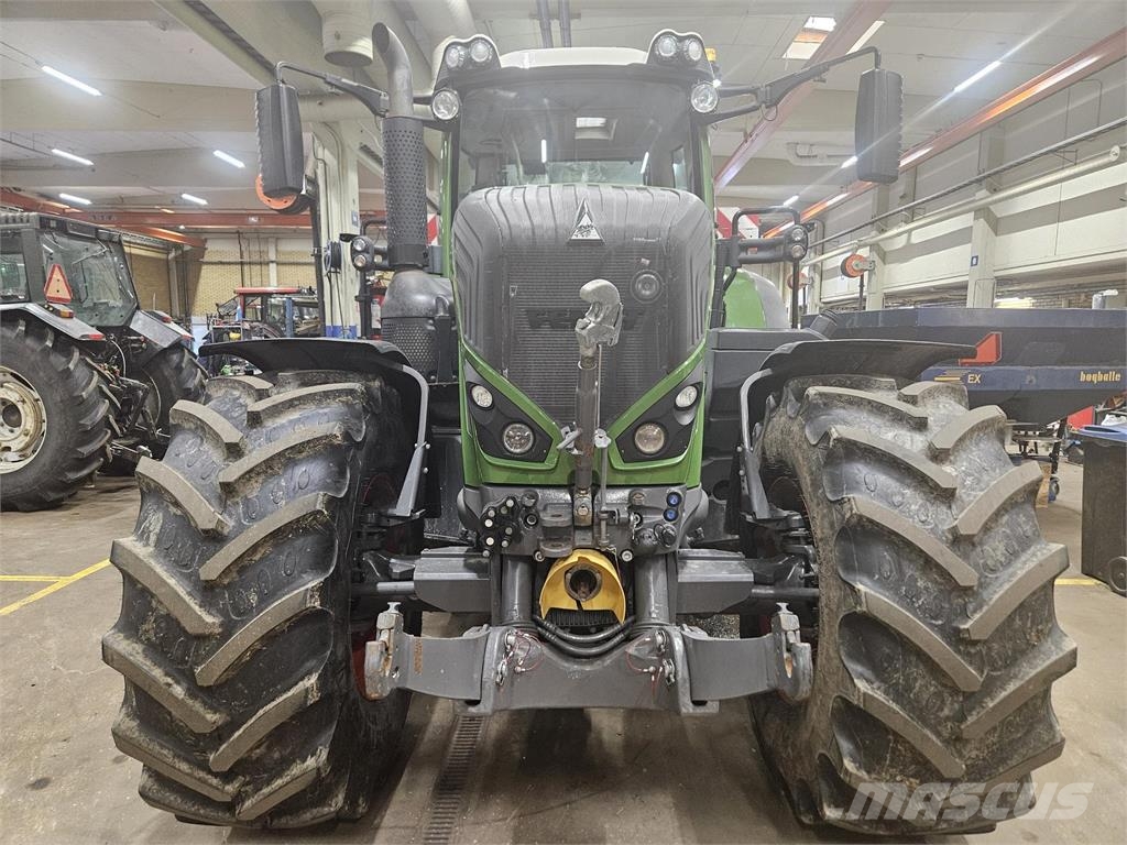 Fendt 828 VARIO S4 "DEMO20" Traktorer