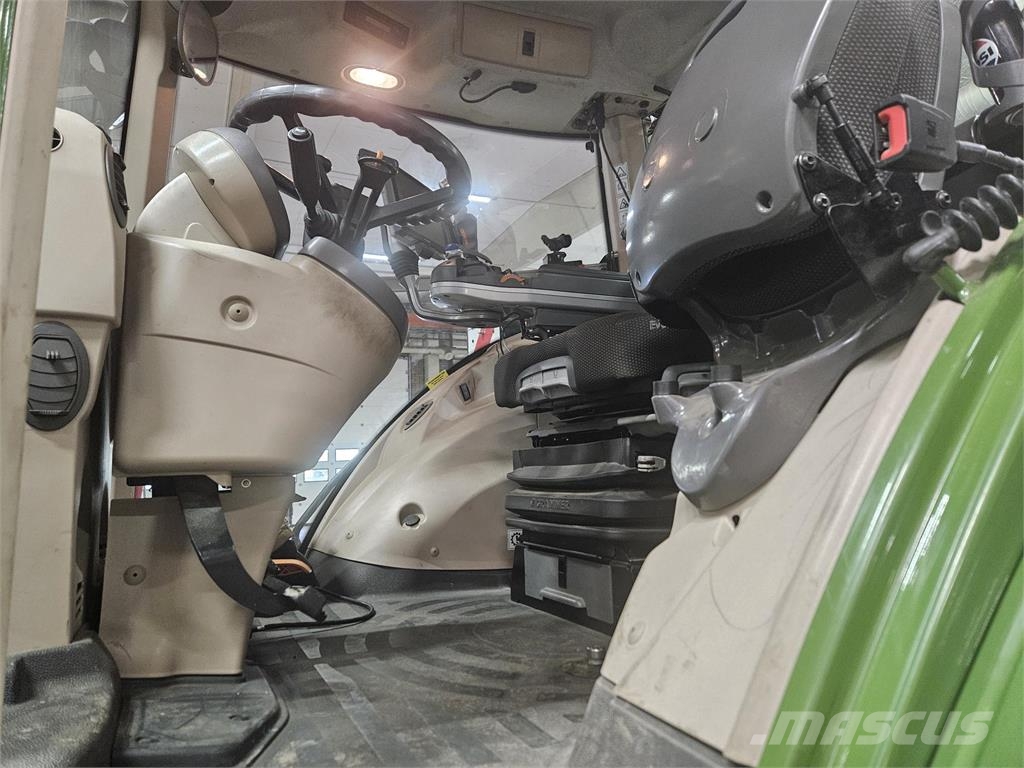 Fendt 828 VARIO S4 "DEMO20" Traktorer