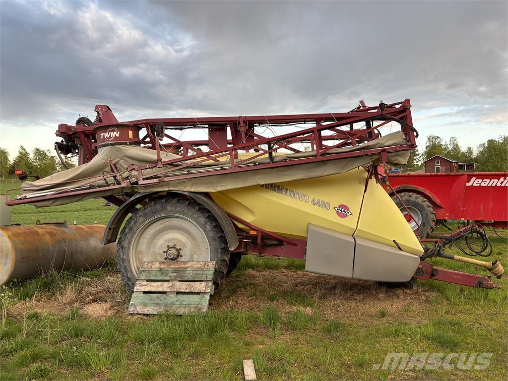 Hardi Commander 4500 Įmontuoti purkštuvai