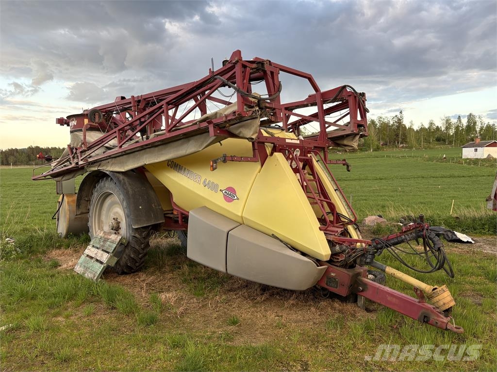 Hardi Commander 4500 Įmontuoti purkštuvai