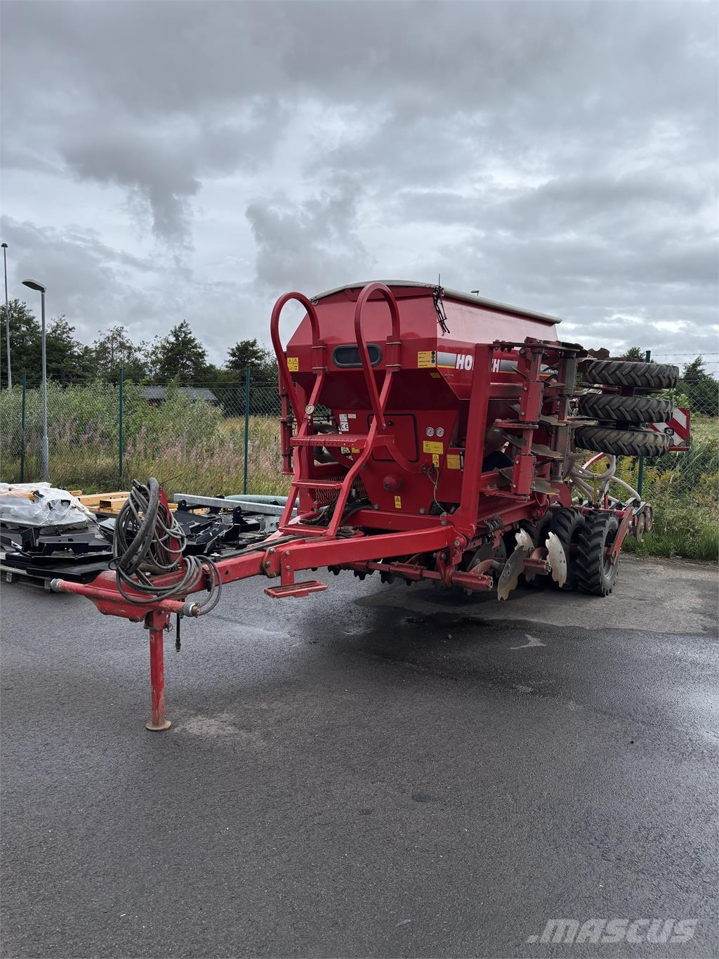 Horsch PRONTO 4DC مثاقيب