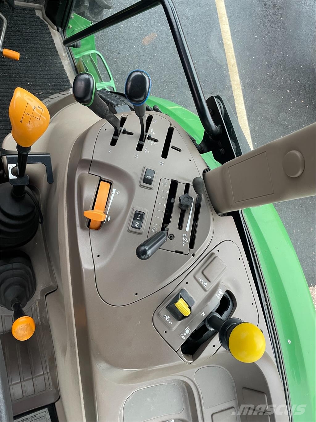 John Deere 5070M Traktori