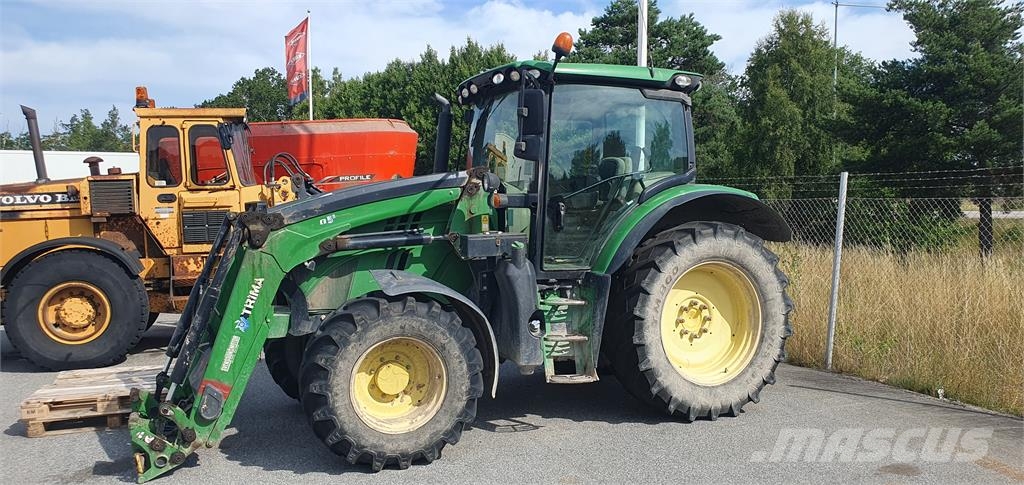 John Deere 6130R Trattori