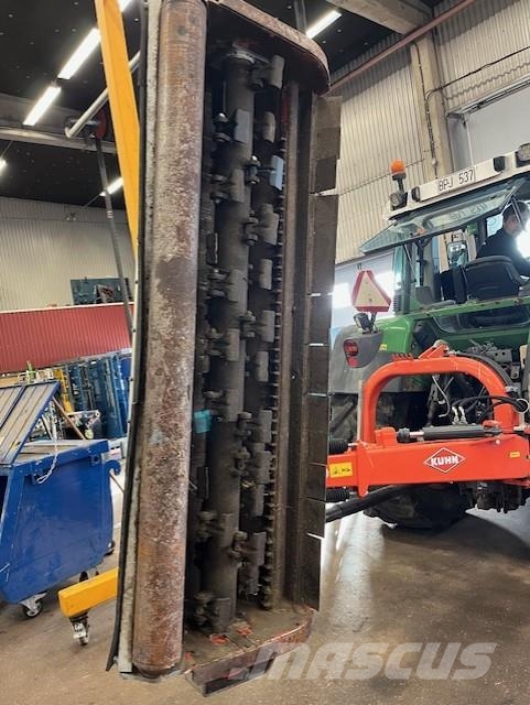 Kuhn TB211 جزازات