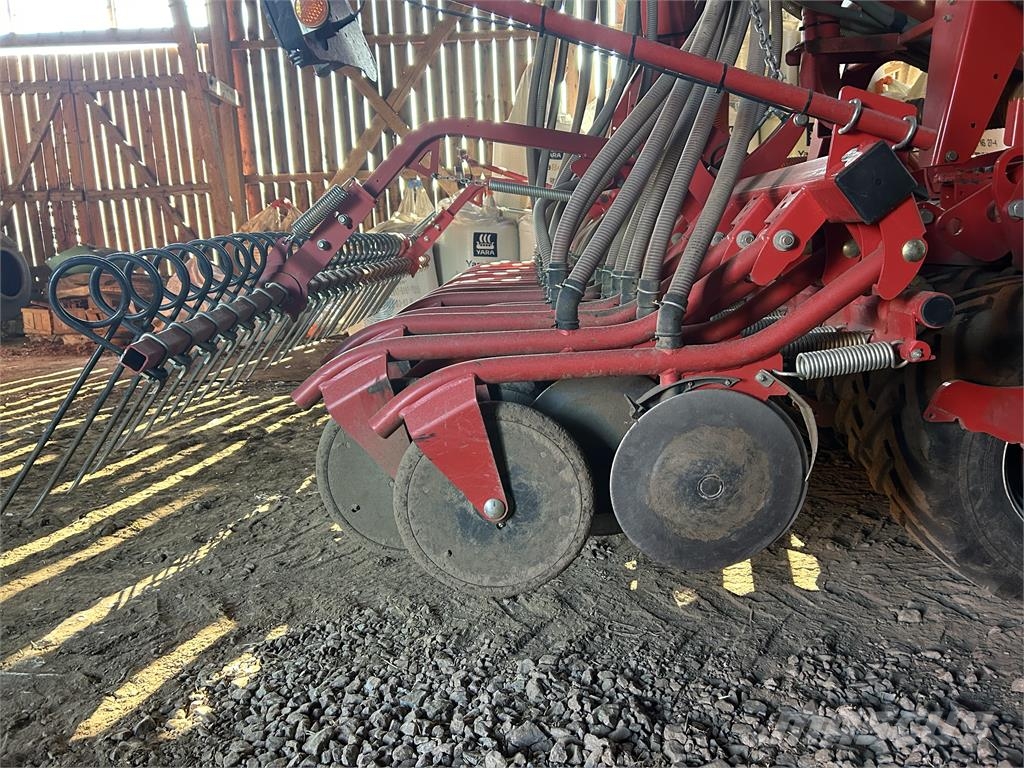 Kverneland Taarup KVERNELAND U-DRILL PLUS 4001 ISOBUS 鑽頭