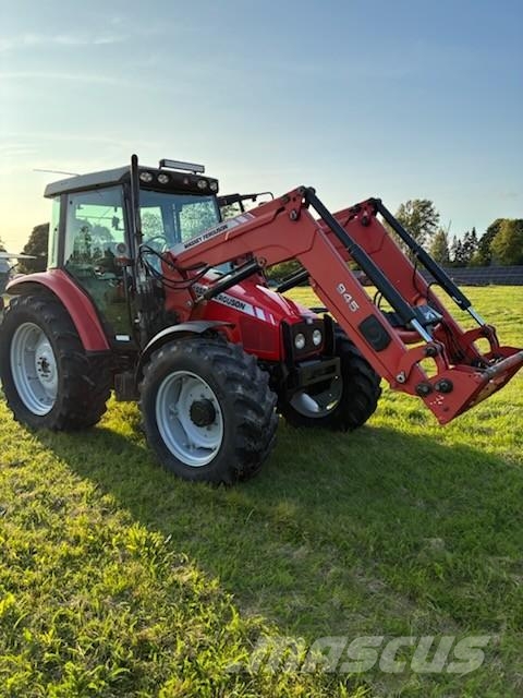 Massey Ferguson 5445 +L MF 945 Traktori