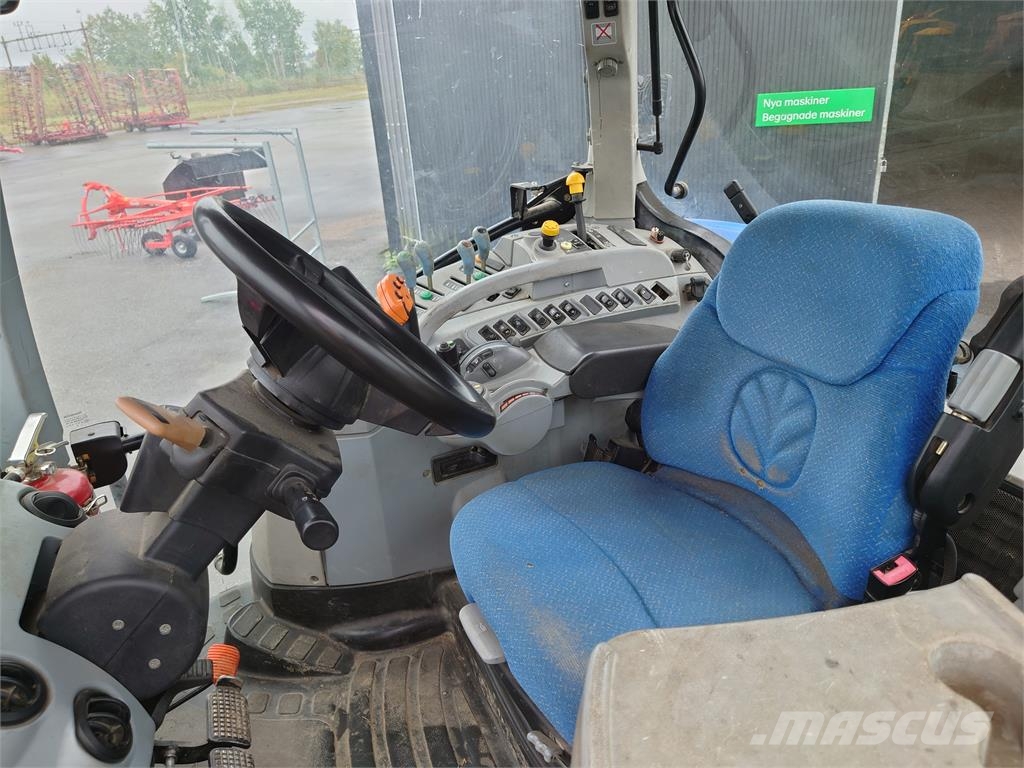 New Holland 7060 Tractors