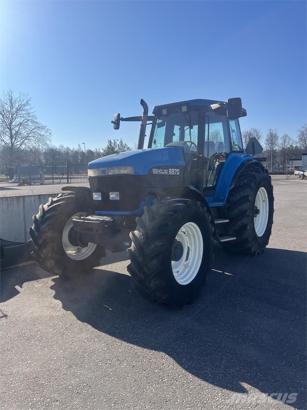 New Holland ÖVRIGA 8970 Traktori