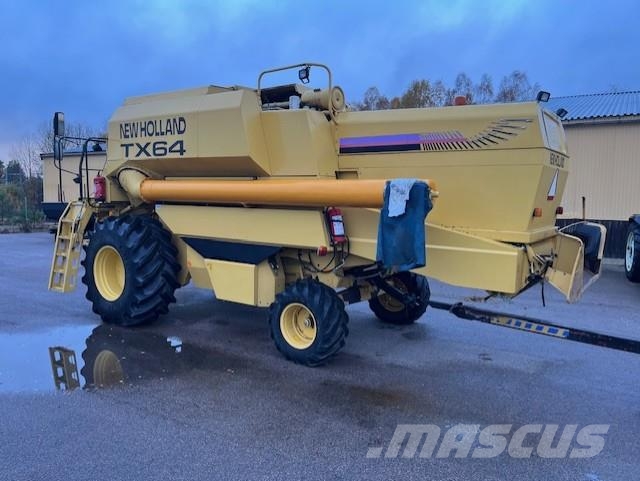 New Holland TX64 Mähdrescher