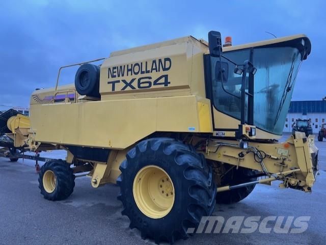New Holland TX64 Mähdrescher
