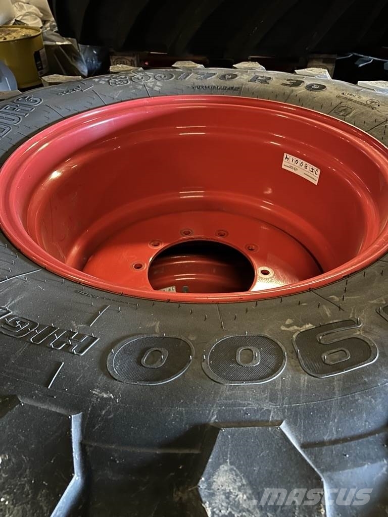 Trelleborg KOMPLETTA HJUL 600/70R30 158D TB Tyres, wheels and rims