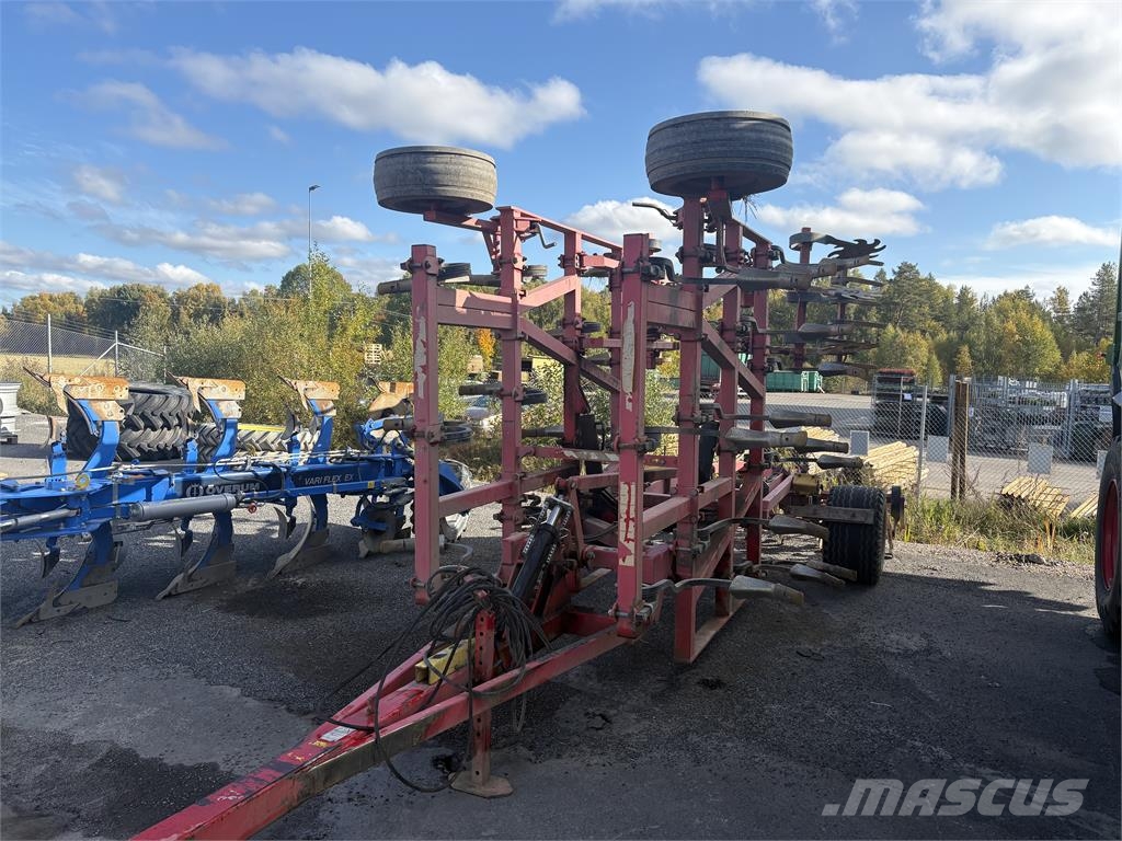 Väderstad CULTUS Harrows
