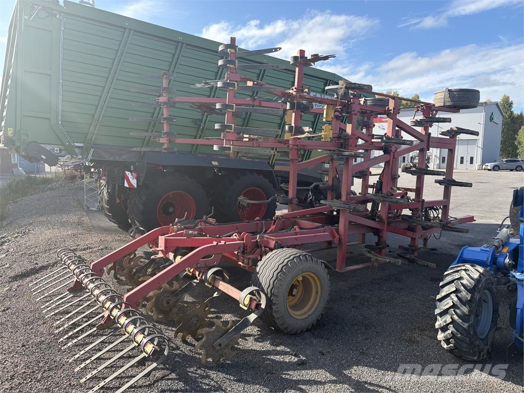 Väderstad CULTUS Harrows