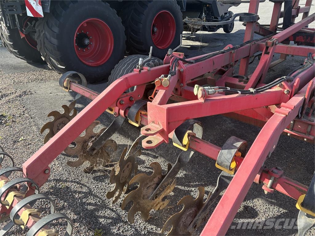 Väderstad CULTUS Harrows