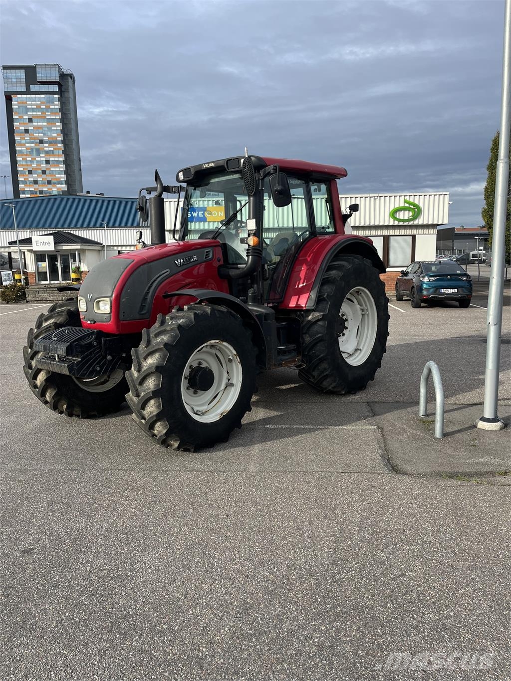 Valtra 142 DIRECT Tractors