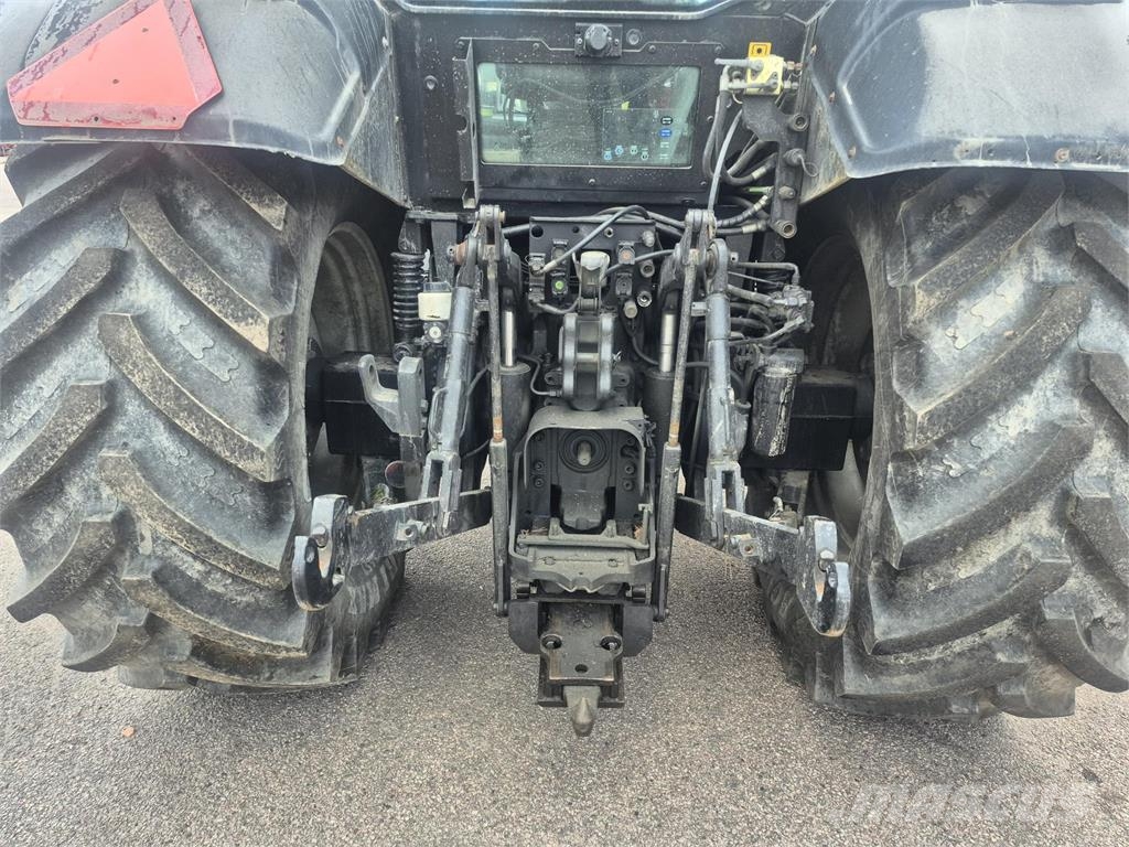 Valtra 151E HITECH Трактора