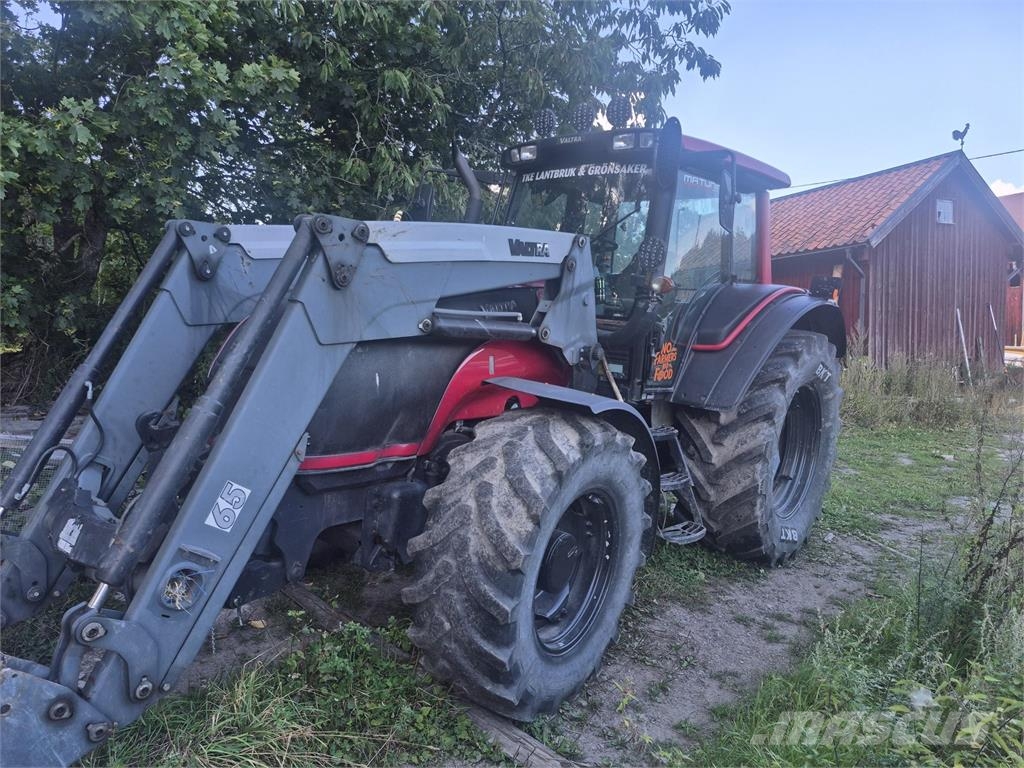 Valtra 151E HITECH Traktorer