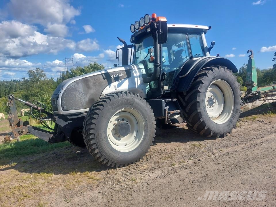 Valtra 191 HITECH +F Tractoren