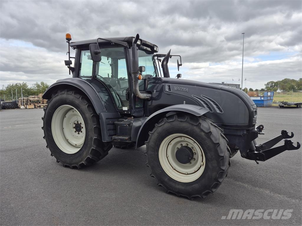 Valtra 202 DIRECT Traktorit