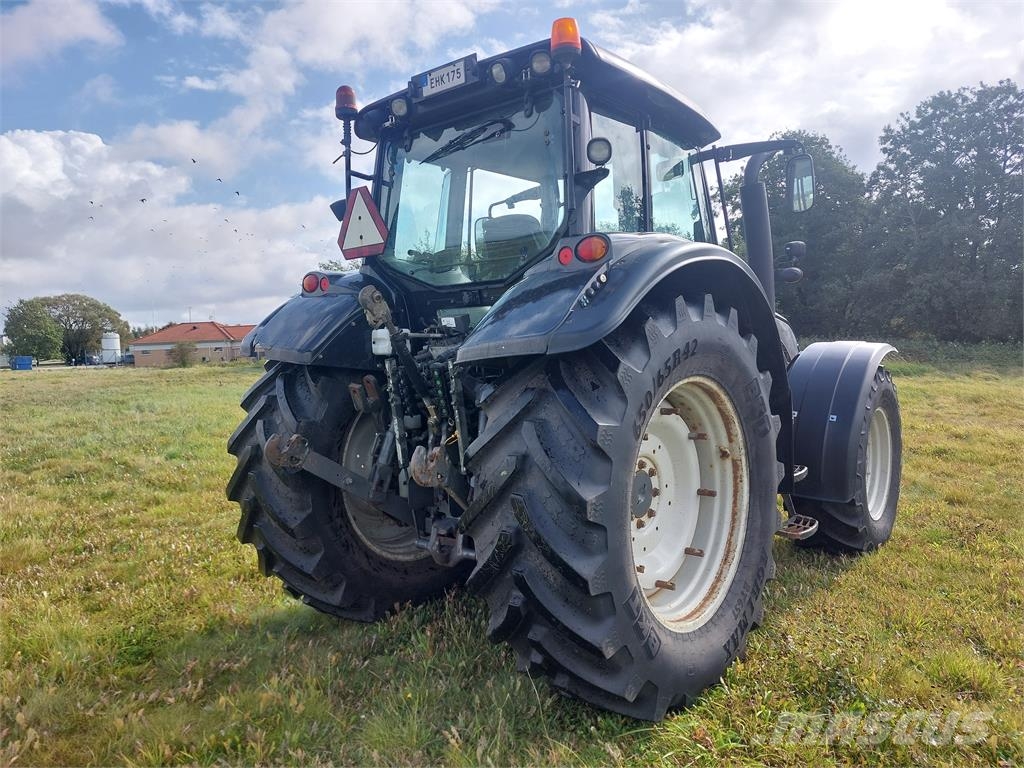 Valtra 203 DIRECT SCR Tractors