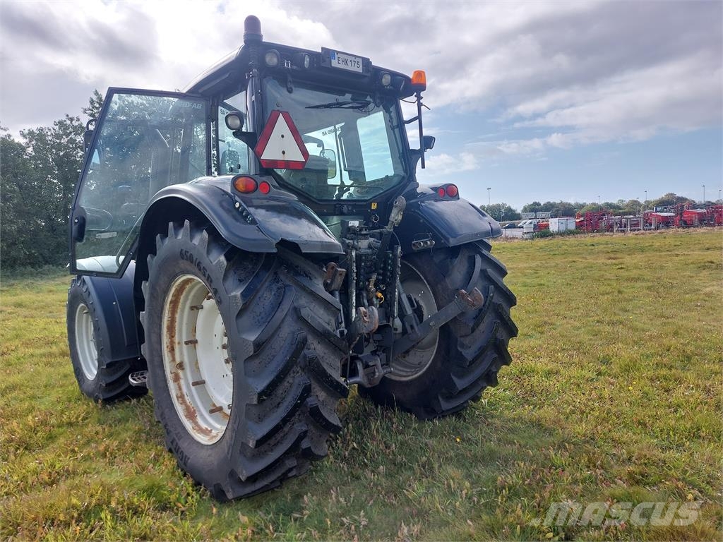 Valtra 203 DIRECT SCR Tractors