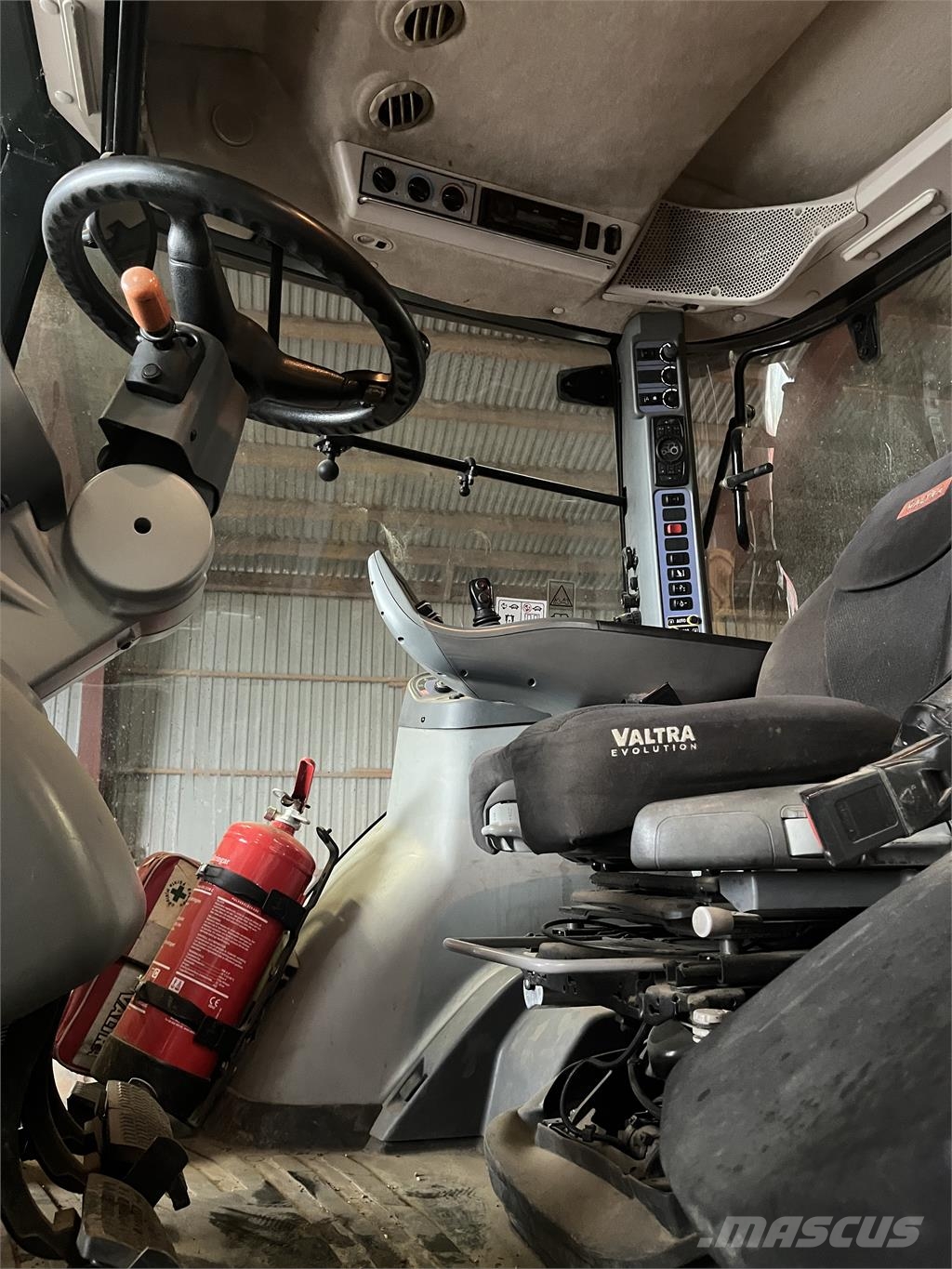 Valtra 232 Traktorer