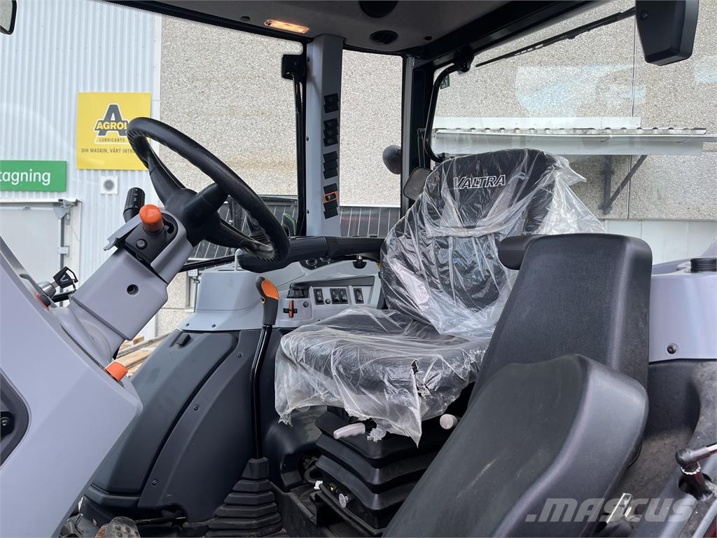 Valtra 95SH 2A0 Traktoren