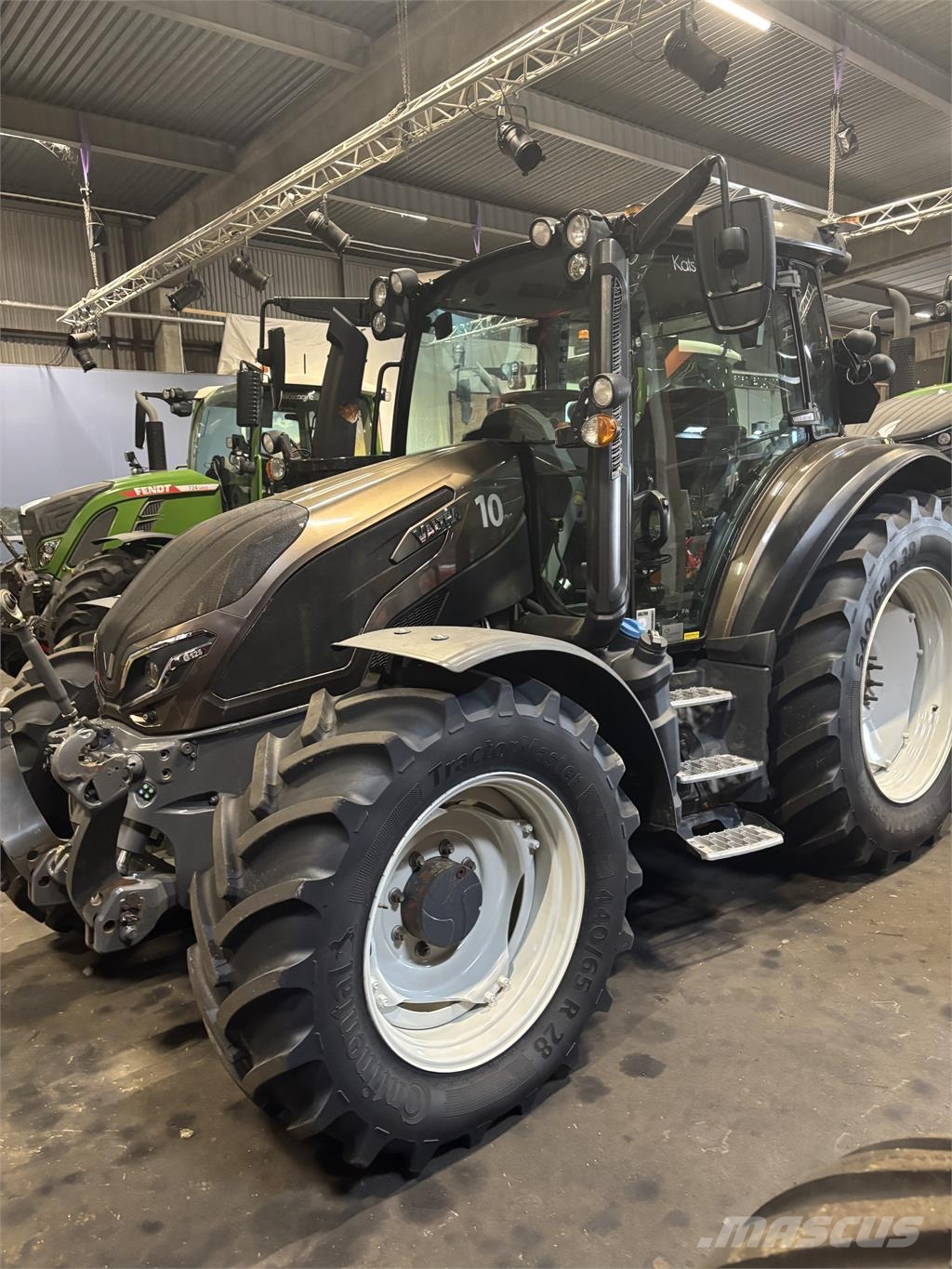 Valtra G125E VERSU Tractores