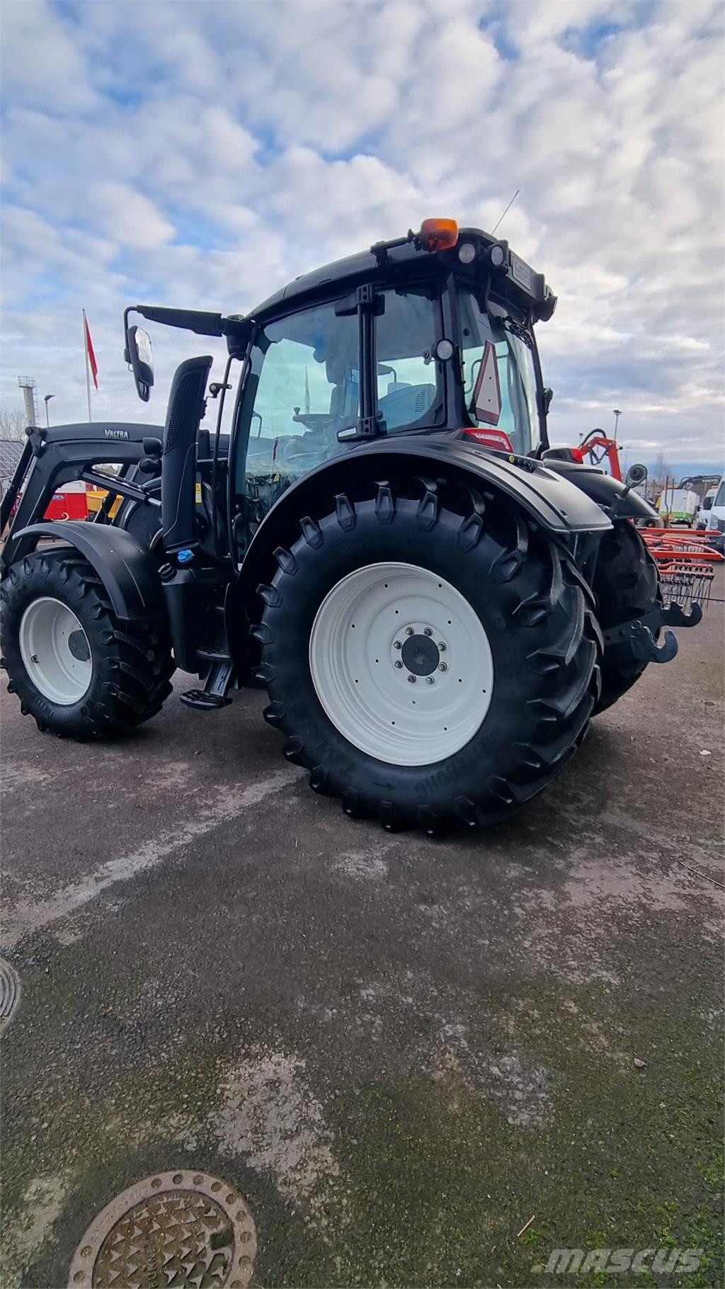 Valtra N154E DIRECT +L Tractoare