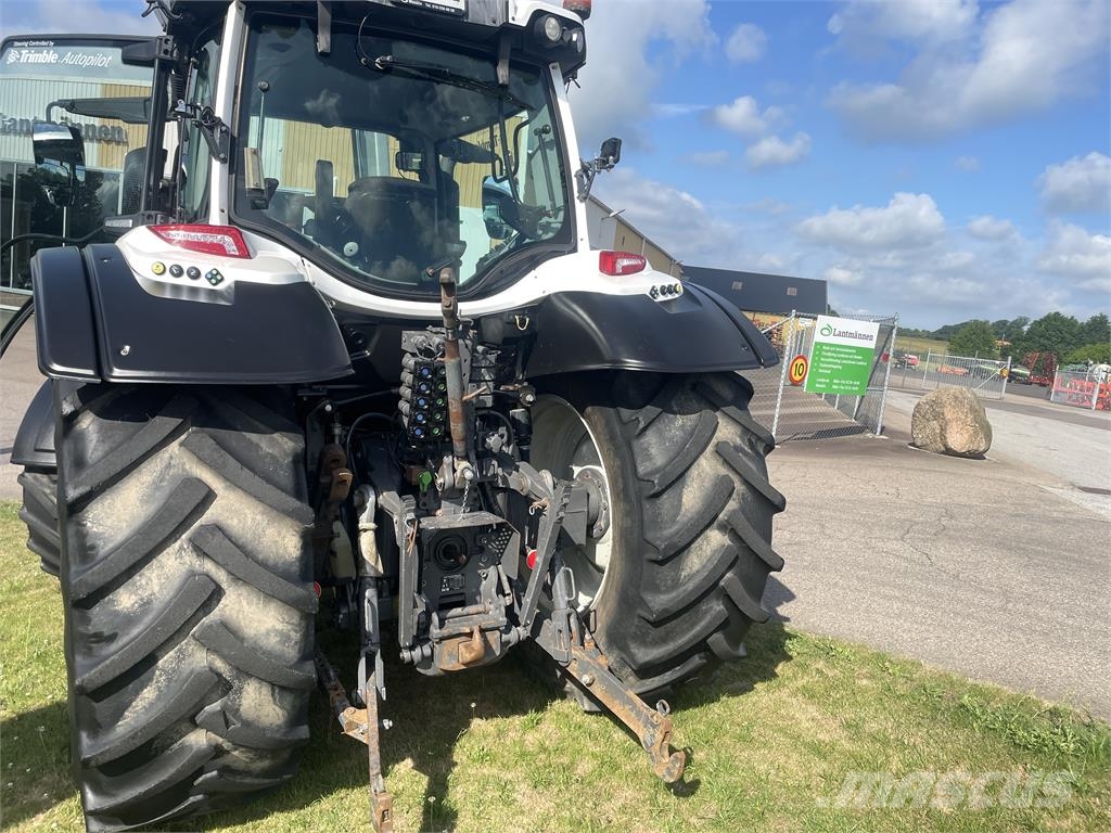 Valtra N174 DIRECT+L+F Traktorok