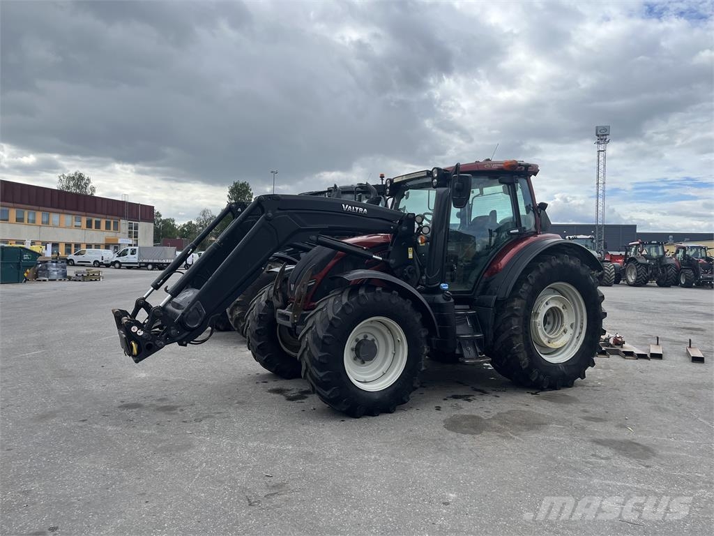 Valtra N174 VERSU Traktorok