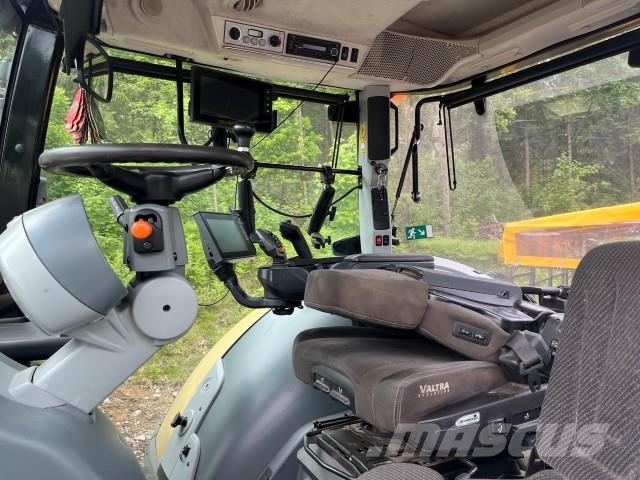 Valtra S324 SMARTTOUCH MR19 (GULD) Traktorji