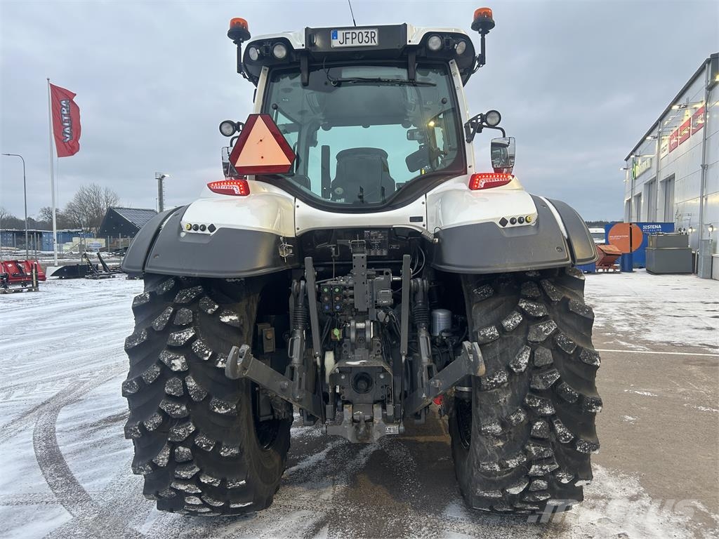 Valtra T175E ACTIVE+F Traktory