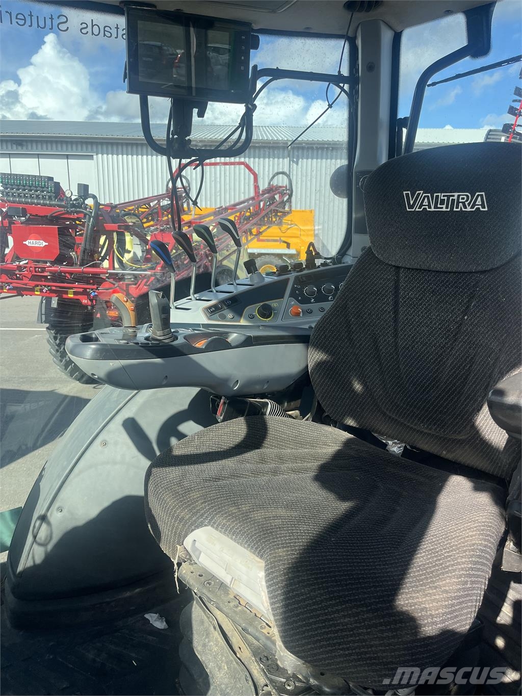 Valtra T194 ACTIVE 1B8 Traktorit
