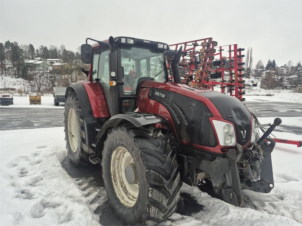 Valtra T203D FL SCR Tractoare