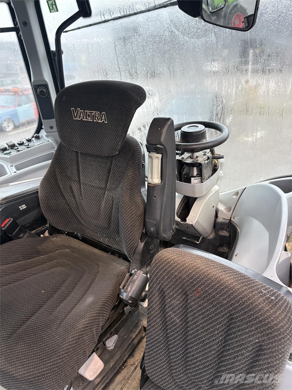 Valtra T214 DIRECT SMARTTOUCH + L + TT Tractores