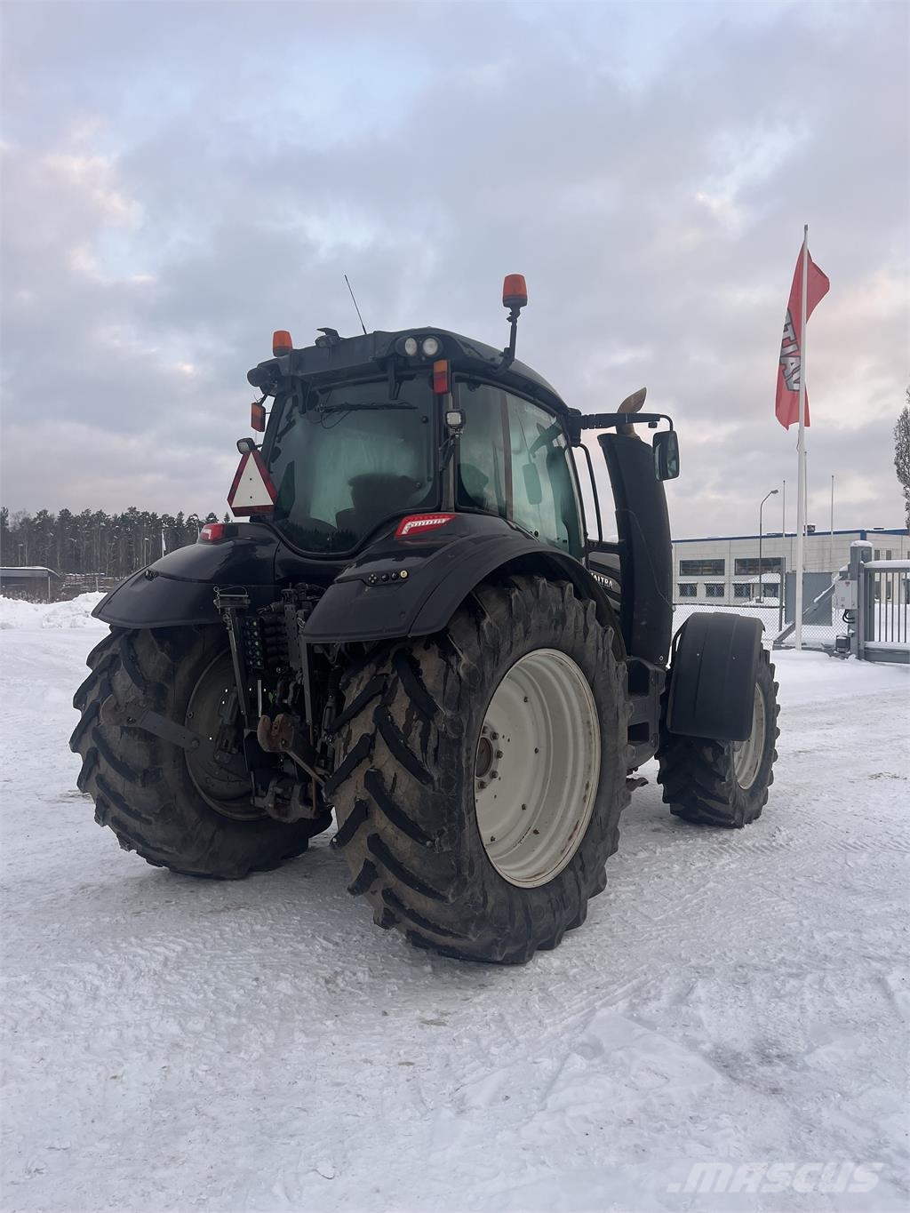 Valtra T234 VERSU Tractores