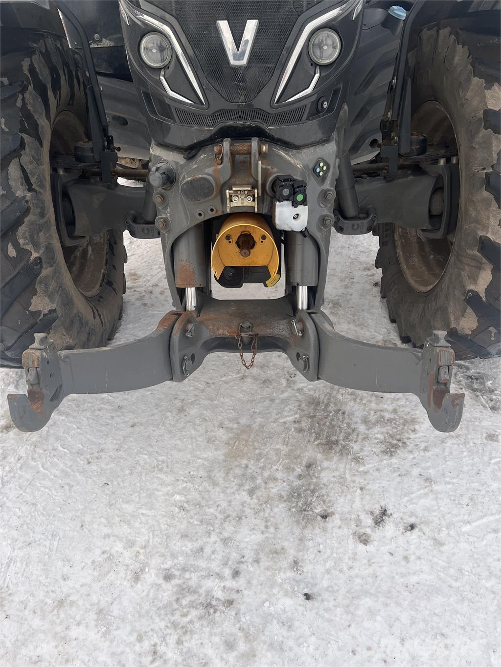 Valtra T234 VERSU Tractores