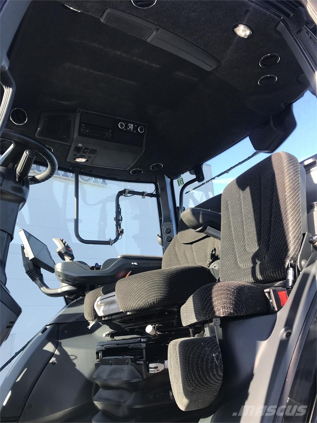 Valtra T235 DIRECT Traktoriai