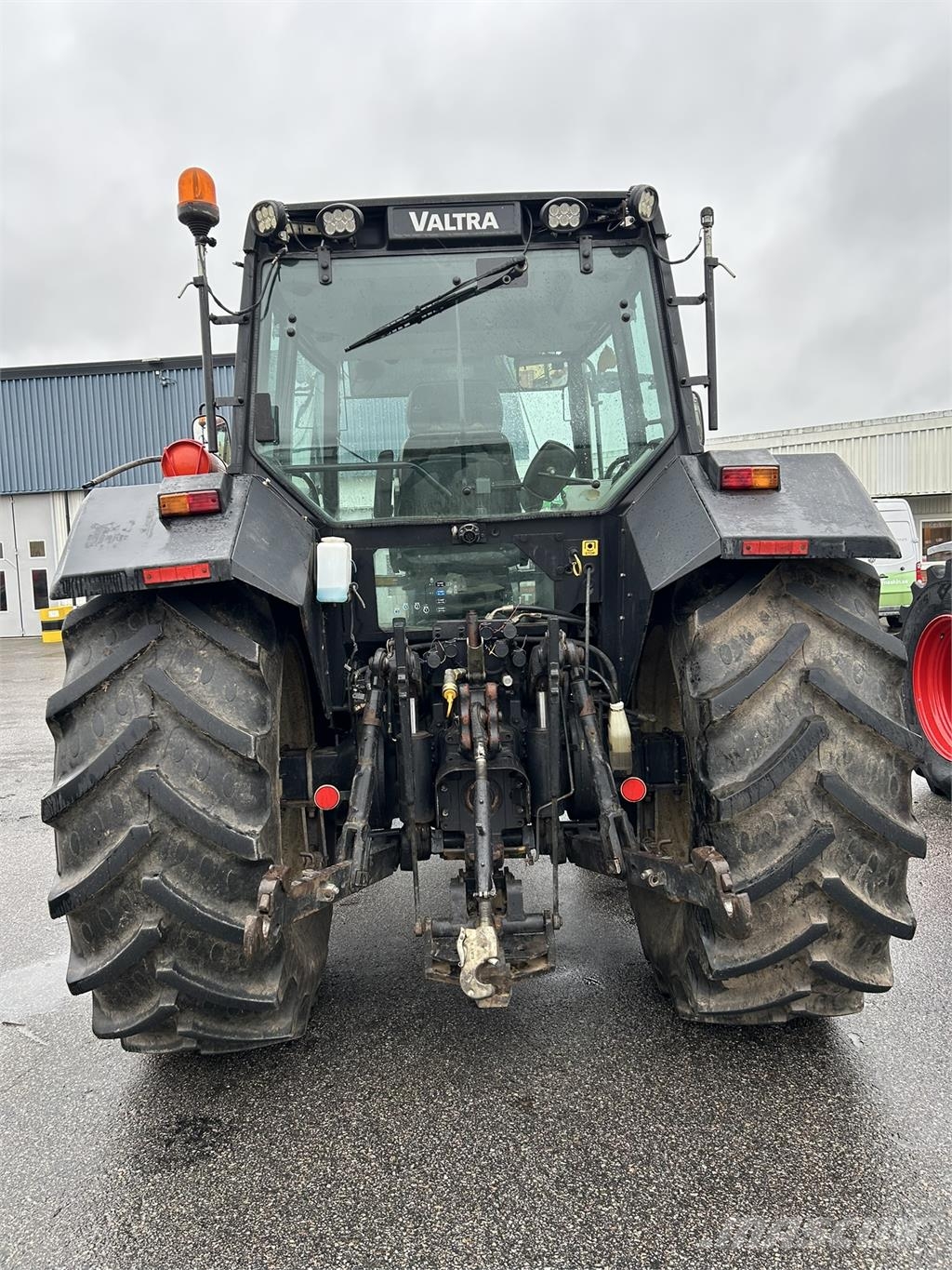 Valtra Valmet 8450 Traktori