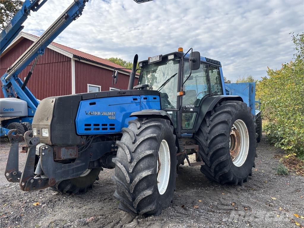 Valtra Valmet 8550 Traktori