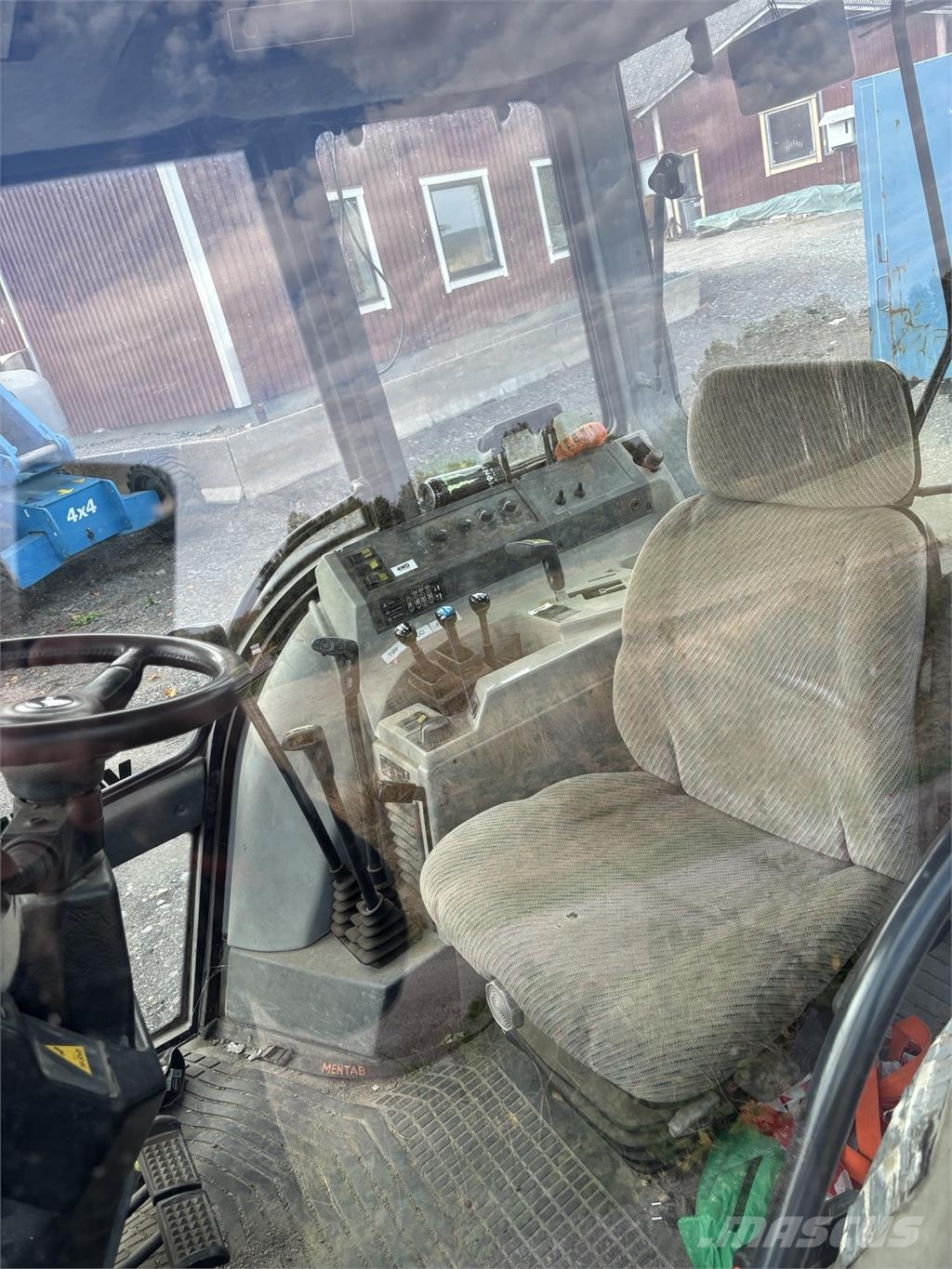 Valtra Valmet 8550 Traktori