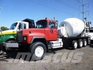 Mack RD690S Egyéb