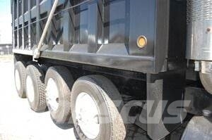 Mack Vision 傾卸式卡車